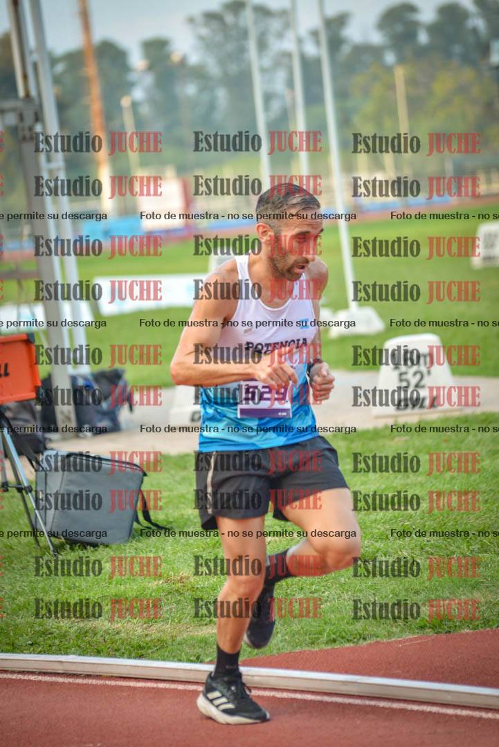 Fotos de los 3000 m llanos de varones