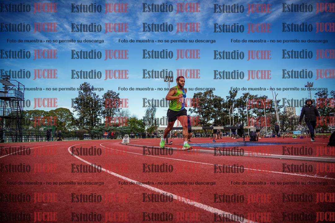 Fotos de los 3000 m llanos de varones