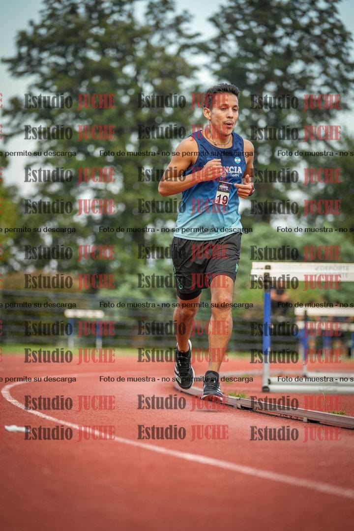 Fotos de los 3000 m llanos de varones