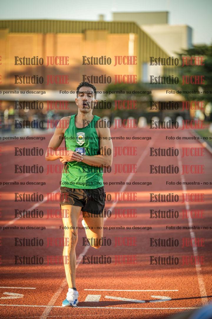 Fotos de los 3000 m llanos de varones