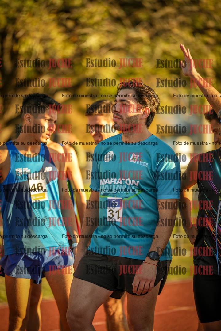 Fotos de los 3000 m llanos de varones