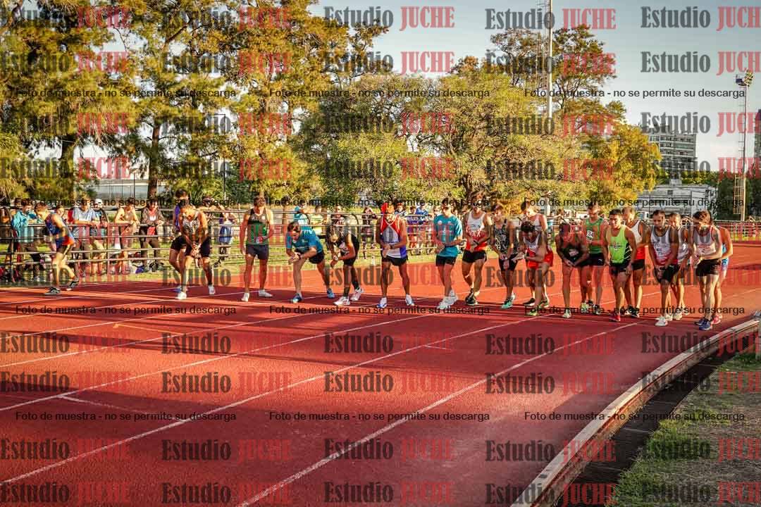 Fotos de los 3000 m llanos de varones