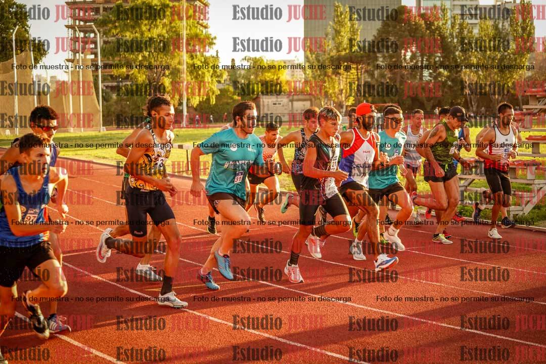 Fotos de los 3000 m llanos de varones