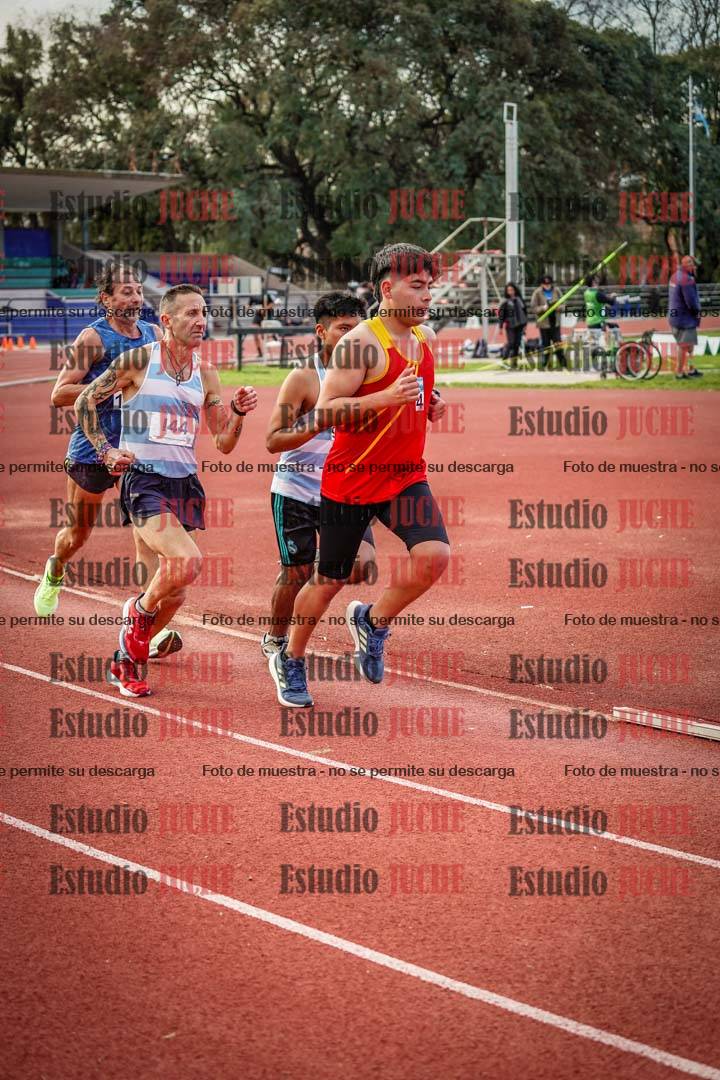 Fotos de los 3000 m llanos de varones