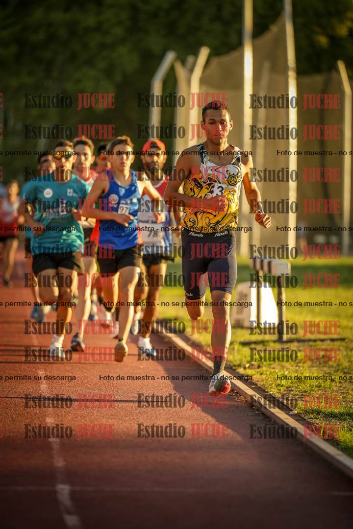 Fotos de los 3000 m llanos de varones