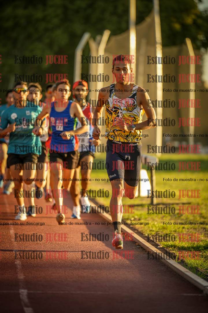 Fotos de los 3000 m llanos de varones