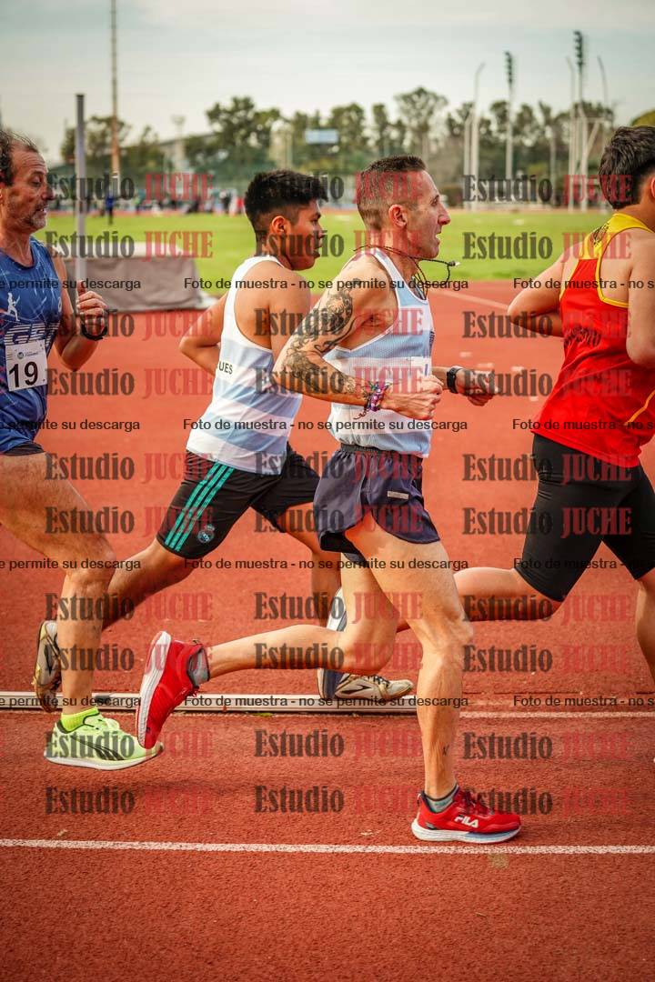 Fotos de los 3000 m llanos de varones