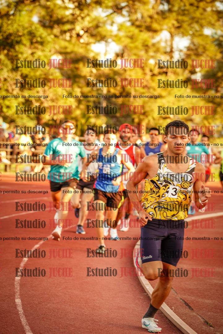 Fotos de los 3000 m llanos de varones