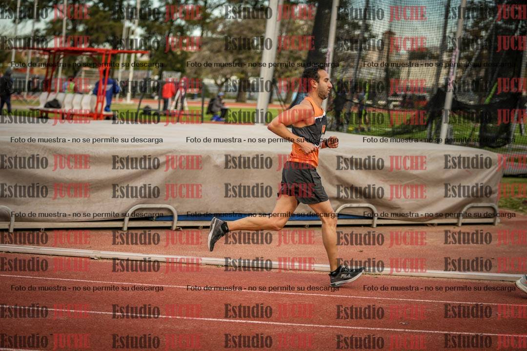 Fotos de los 3000 m llanos de varones