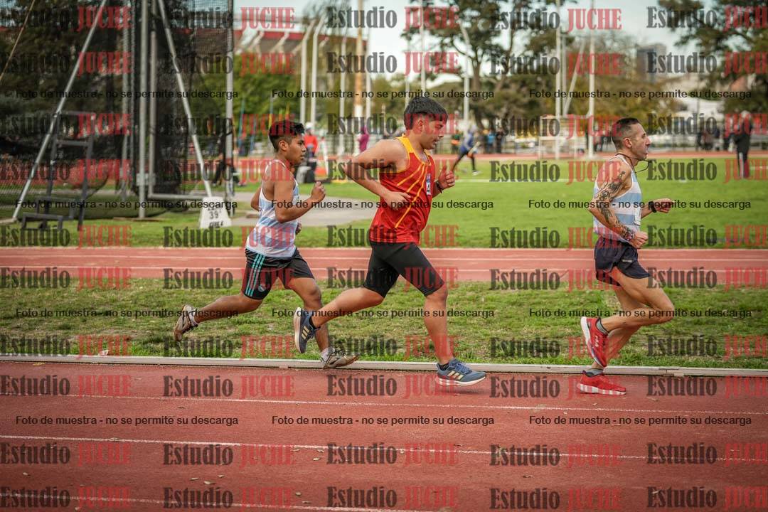 Fotos de los 3000 m llanos de varones