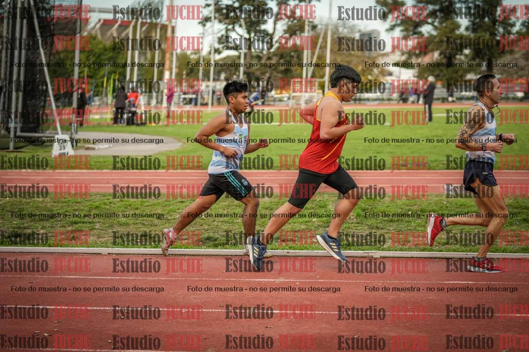 Fotos de los 3000 m llanos de varones