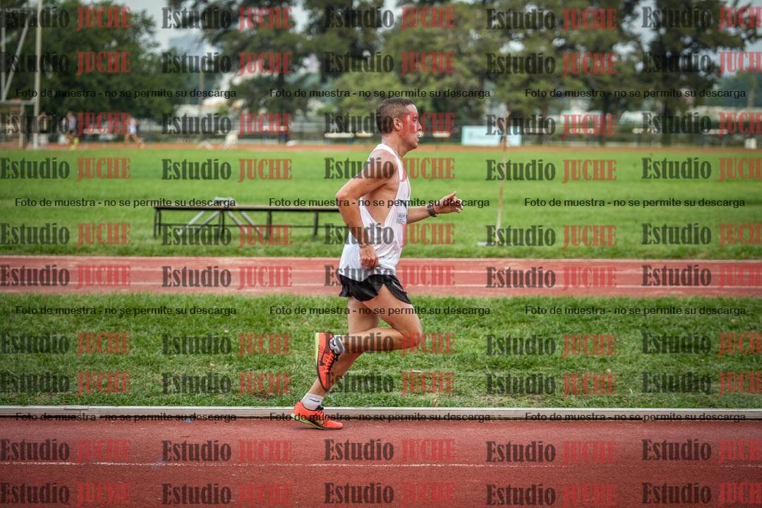 Fotos de los 3000 m llanos de varones