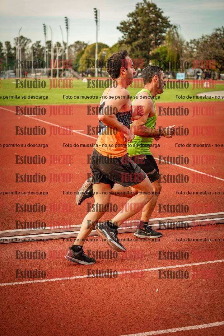 Fotos de los 3000 m llanos de varones