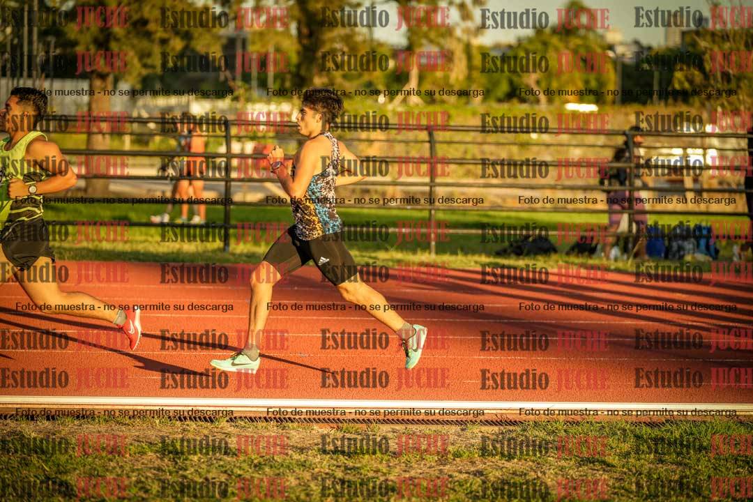 Fotos de los 3000 m llanos de varones