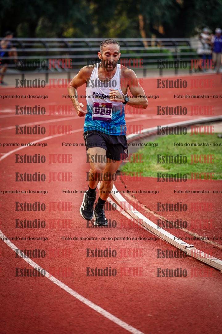 Fotos de los 3000 m llanos de varones