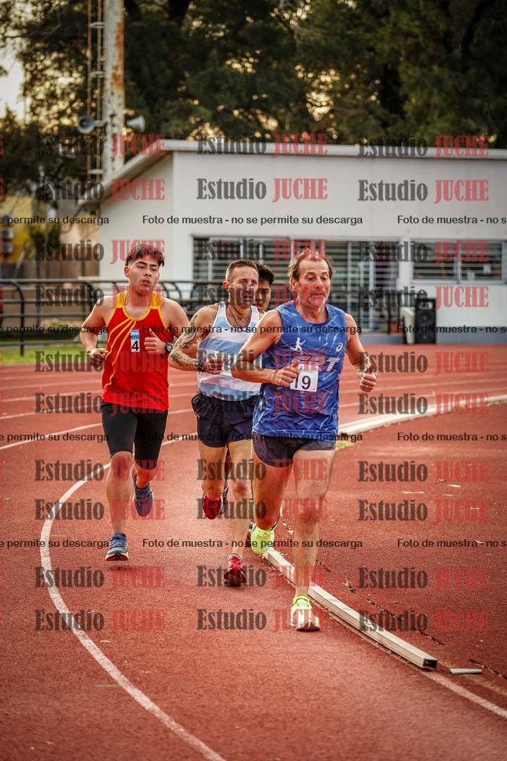 Fotos de los 3000 m llanos de varones