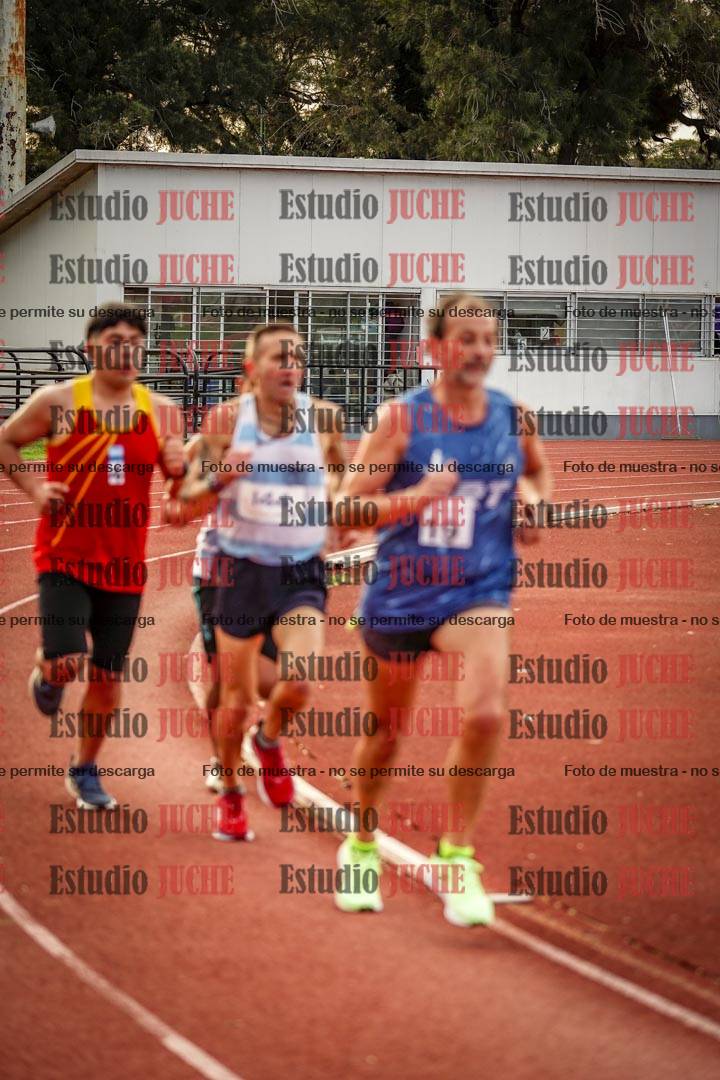 Fotos de los 3000 m llanos de varones