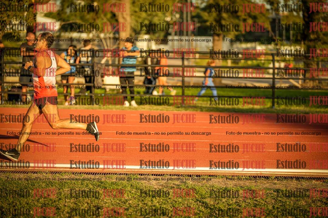 Fotos de los 3000 m llanos de varones