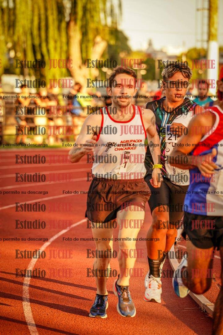Fotos de los 3000 m llanos de varones