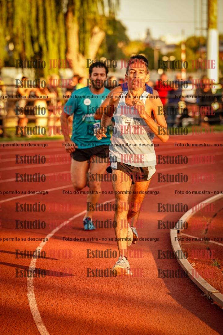 Fotos de los 3000 m llanos de varones
