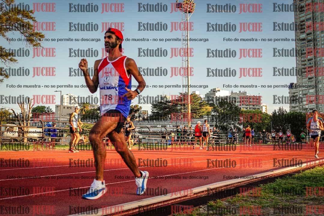 Fotos de los 3000 m llanos de varones