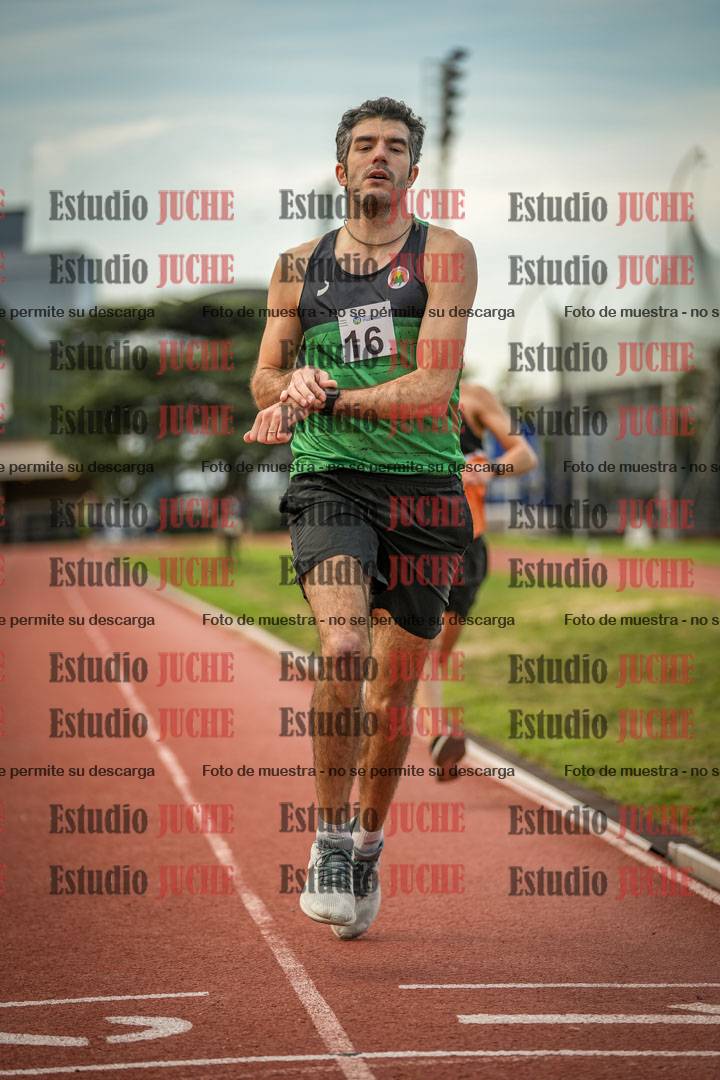 Fotos de los 3000 m llanos de varones