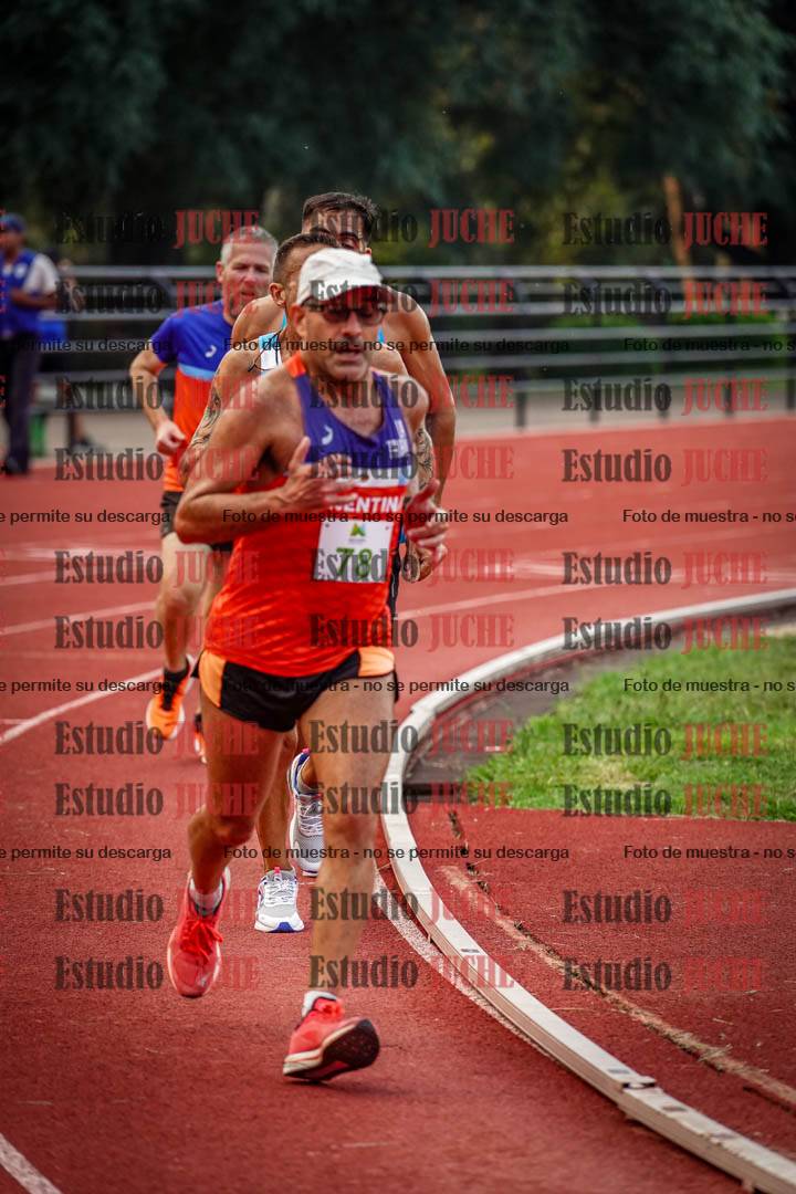 Fotos de los 3000 m llanos de varones