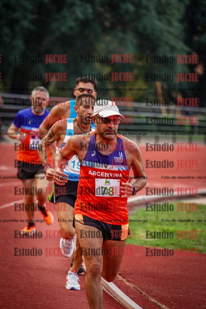 Fotos de los 3000 m llanos de varones