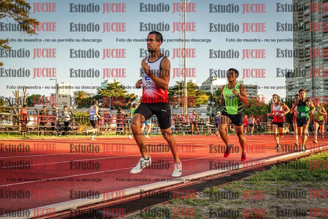 Fotos de los 3000 m llanos de varones
