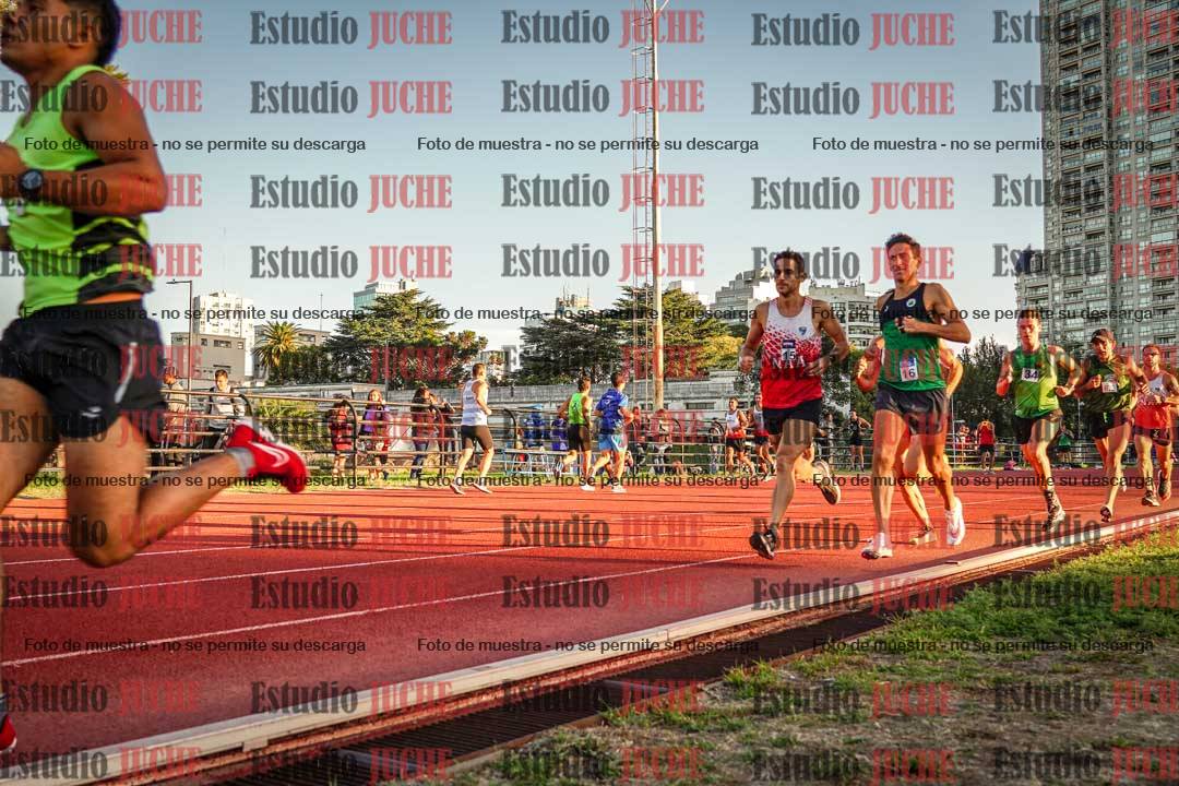 Fotos de los 3000 m llanos de varones