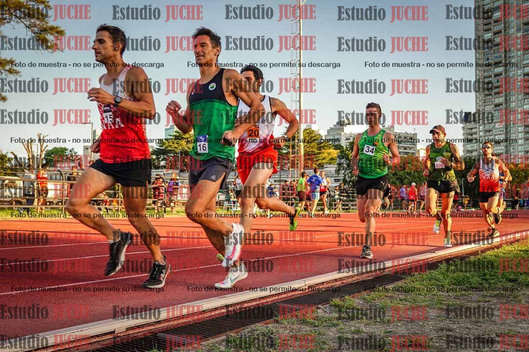 Fotos de los 3000 m llanos de varones
