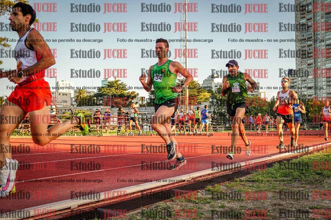 Fotos de los 3000 m llanos de varones