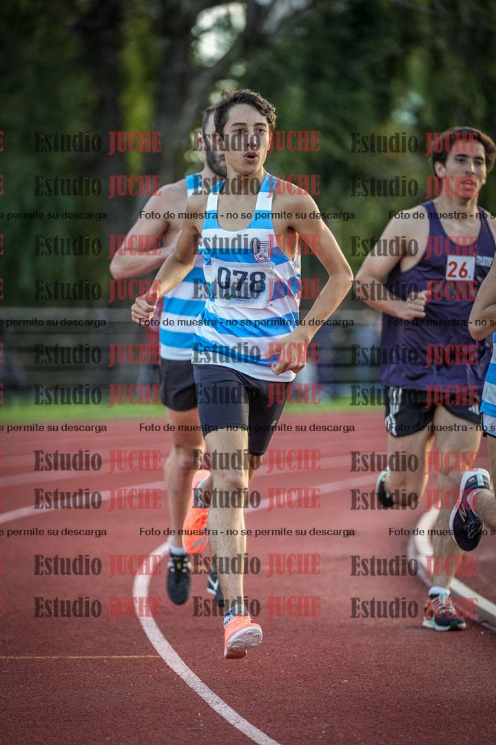 Fotos de los 1500 m llanos de varones