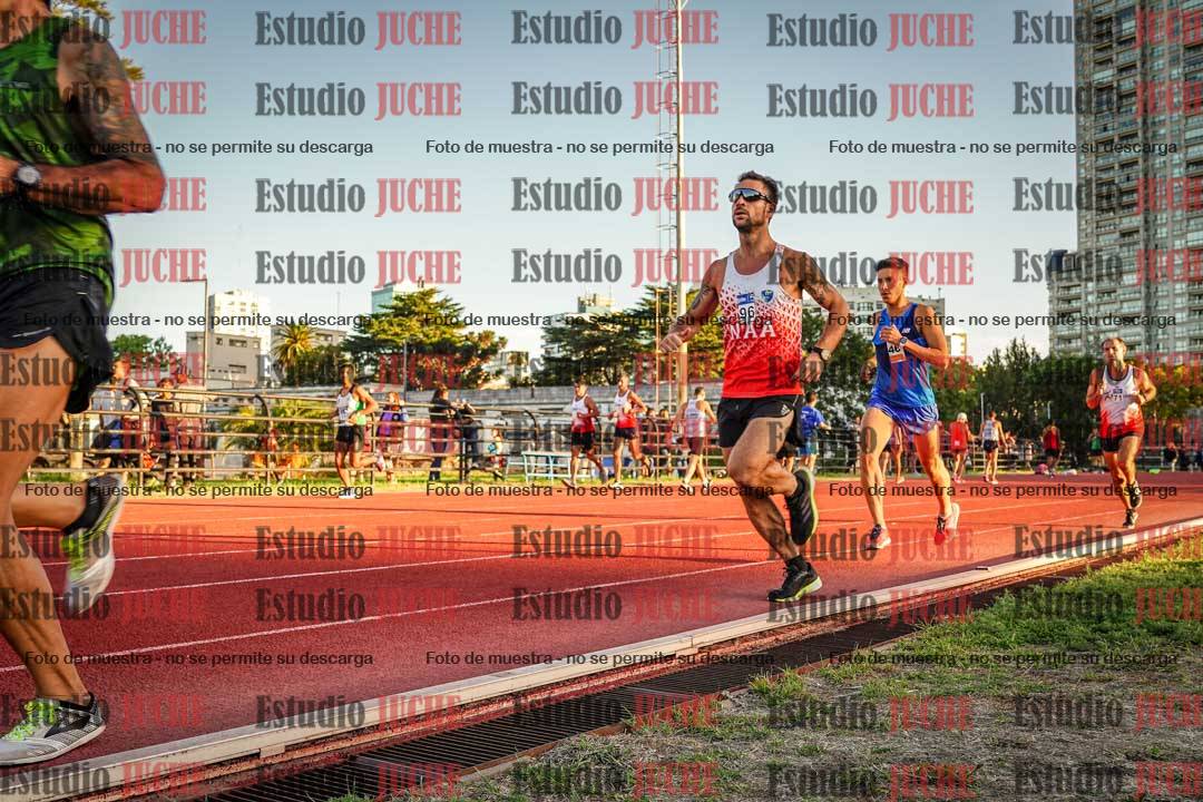 Fotos de los 3000 m llanos de varones