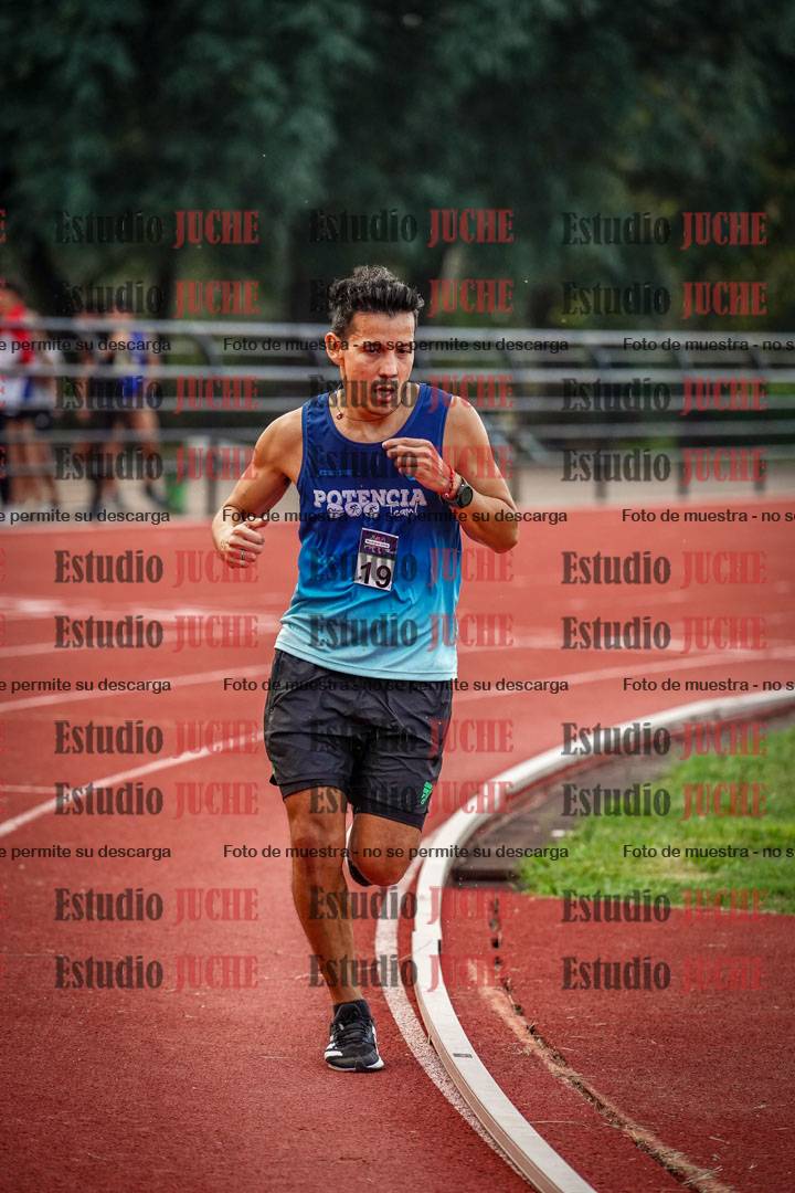 Fotos de los 3000 m llanos de varones