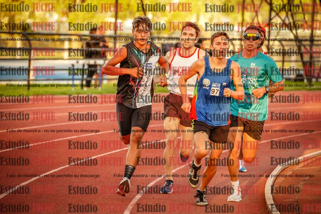 Fotos de los 3000 m llanos de varones
