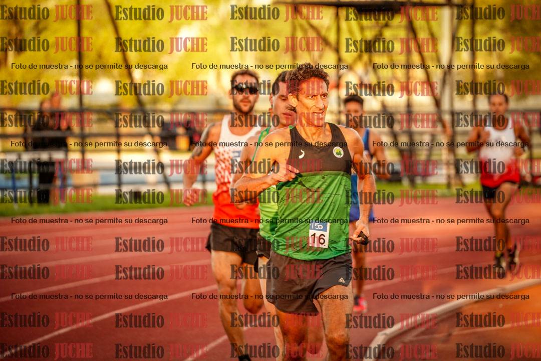 Fotos de los 3000 m llanos de varones