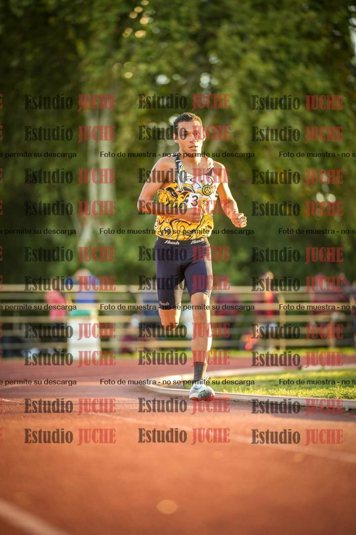 Fotos de los 3000 m llanos de varones