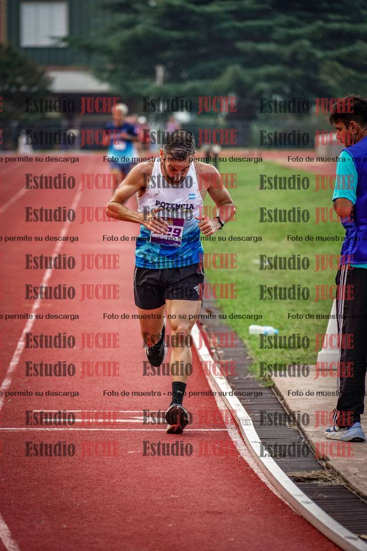 Fotos de los 3000 m llanos de varones