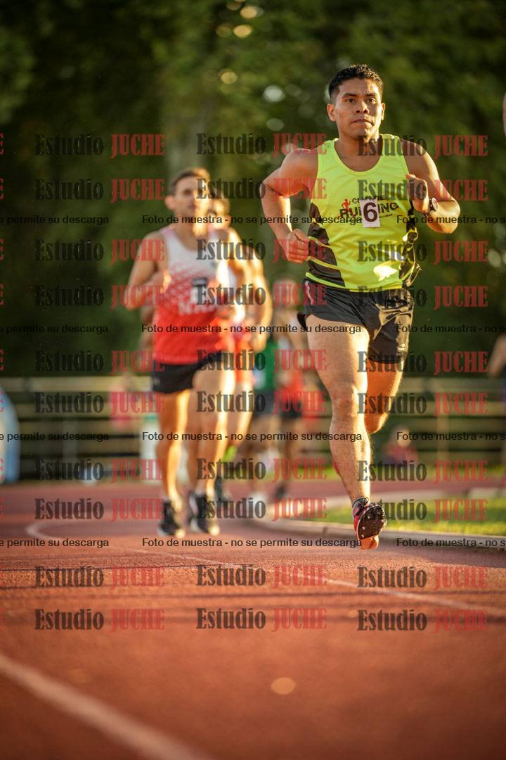 Fotos de los 3000 m llanos de varones