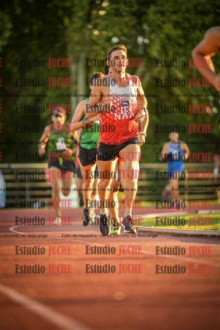 Fotos de los 3000 m llanos de varones