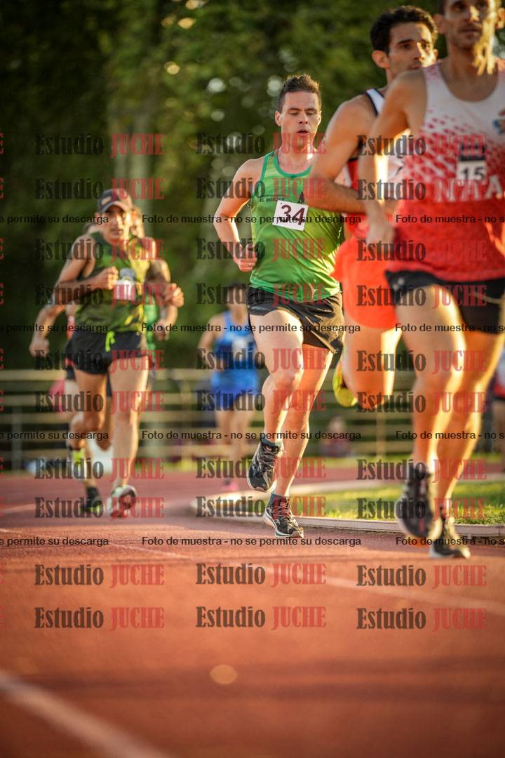 Fotos de los 3000 m llanos de varones