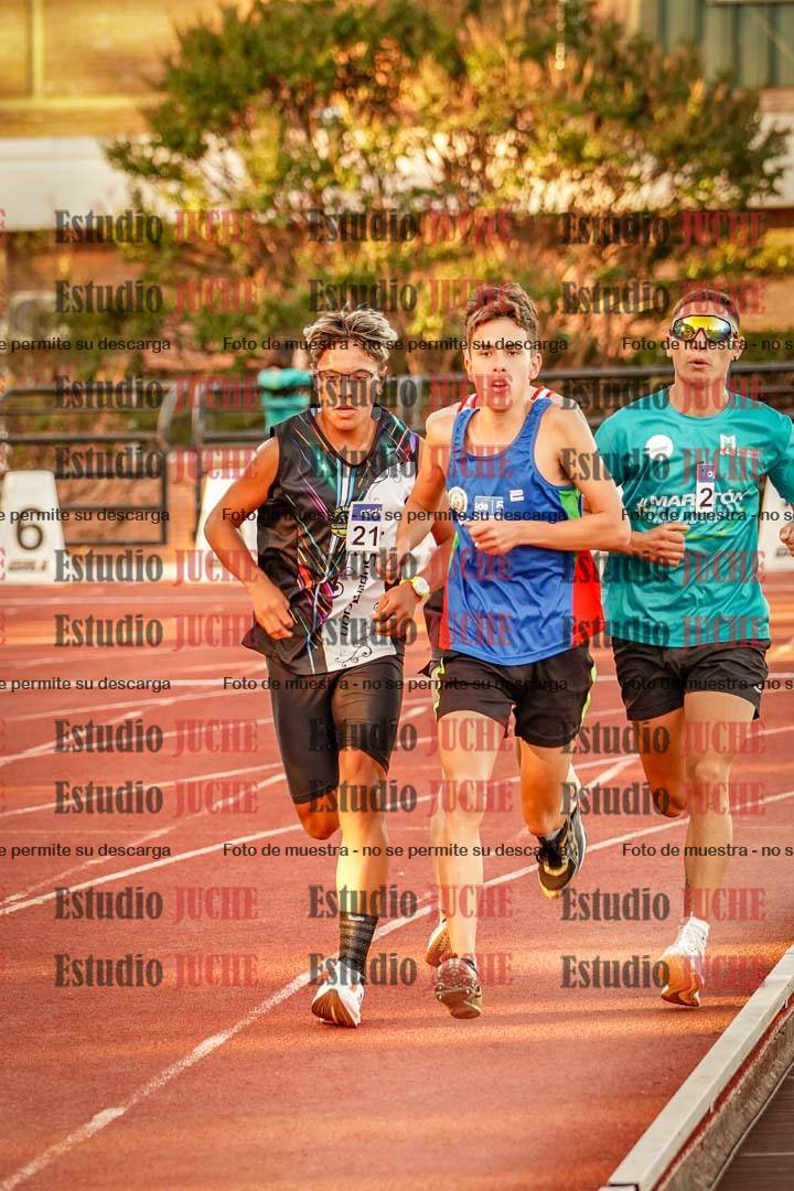 Fotos de los 3000 m llanos de varones