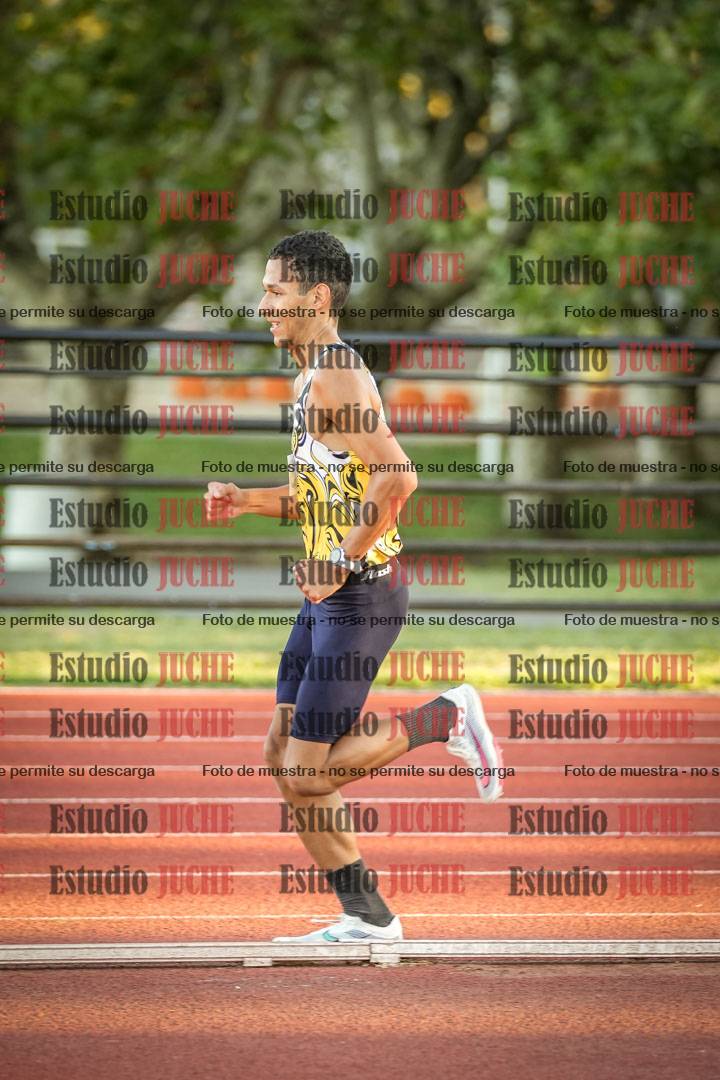 Fotos de los 3000 m llanos de varones
