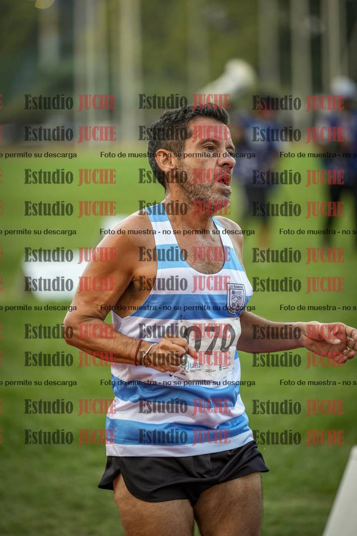Fotos de los 3000 m llanos de varones