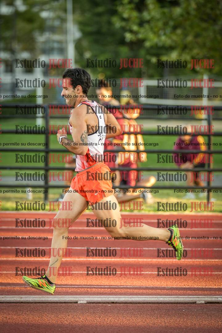 Fotos de los 3000 m llanos de varones