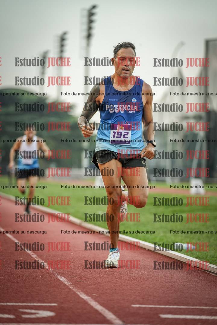 Fotos de los 3000 m llanos de varones