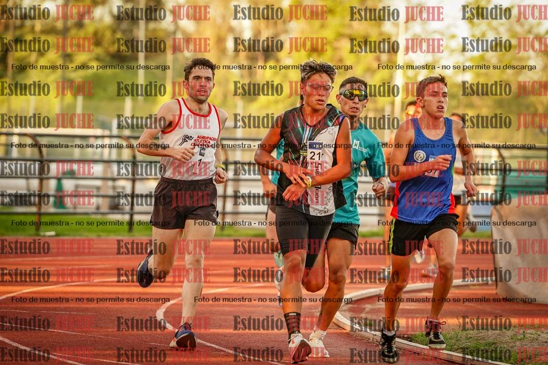 Fotos de los 3000 m llanos de varones