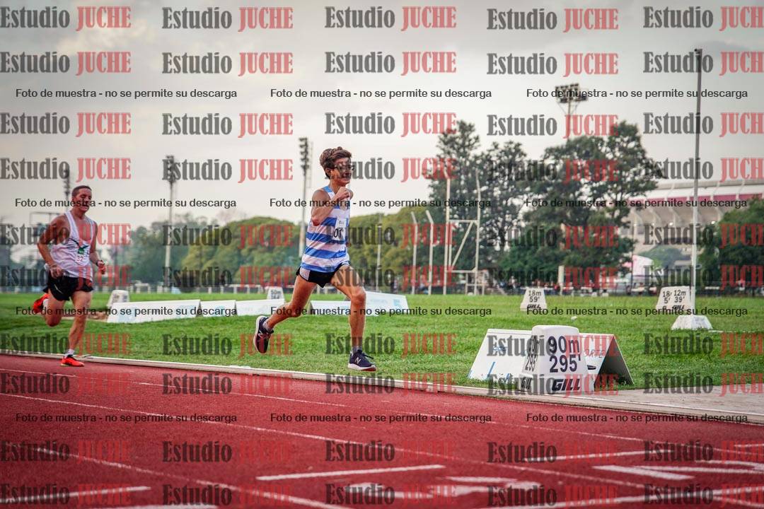 Fotos de los 3000 m llanos de varones