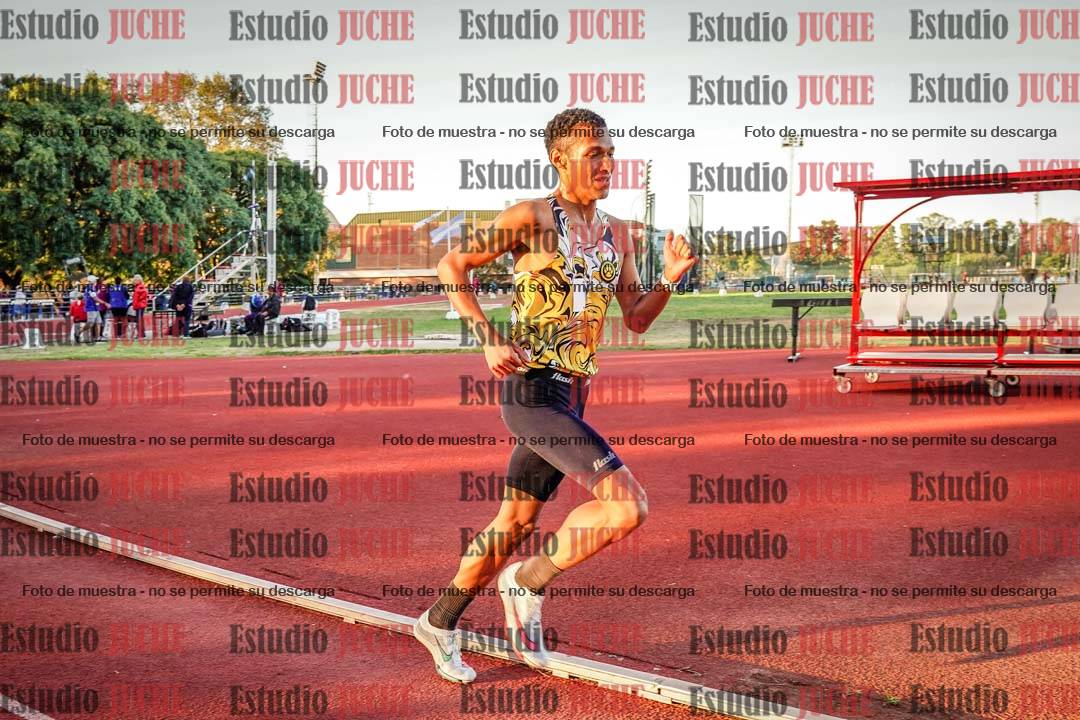 Fotos de los 3000 m llanos de varones